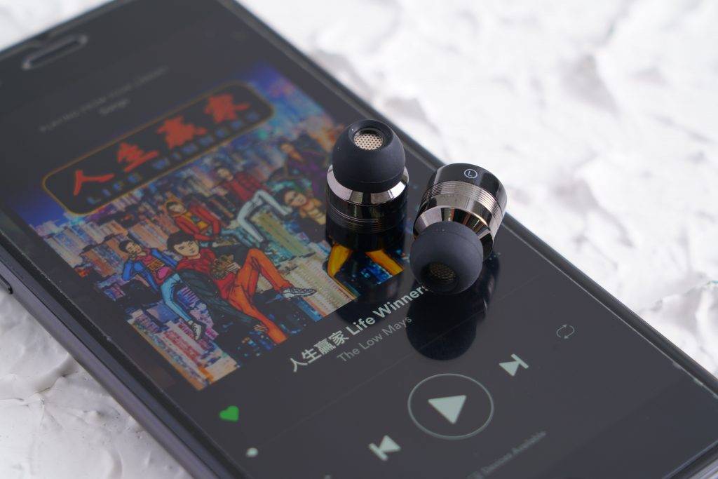 【2019情人節】實用派禮物首選！實測2款日本情侶款藍芽耳機