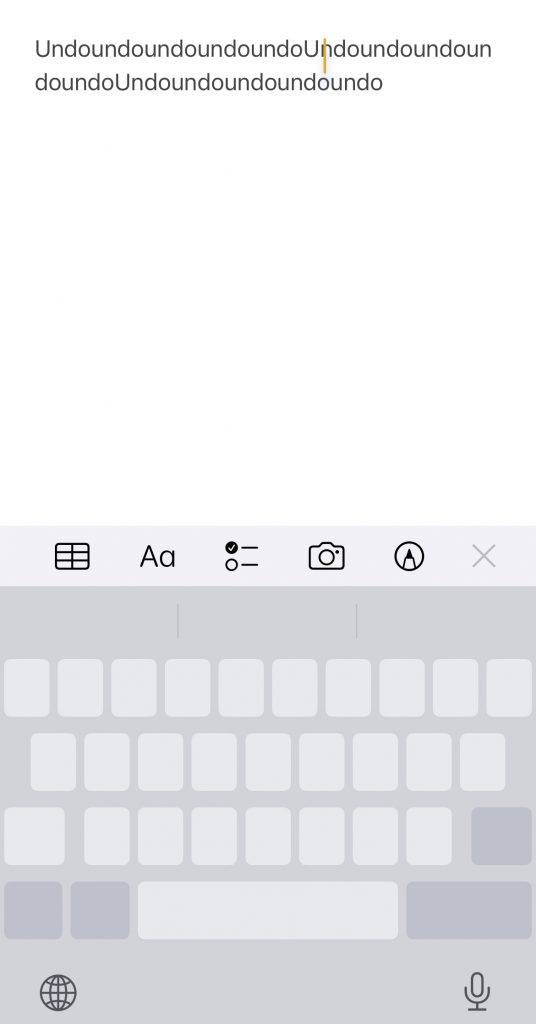 iPhone 長按space bar就可以控制輸入游標
