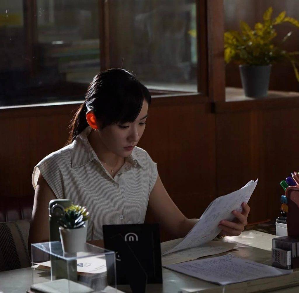 吳海昕新劇《I SWIM》中亦擔正做女主角，飾演一名中學MISS。
