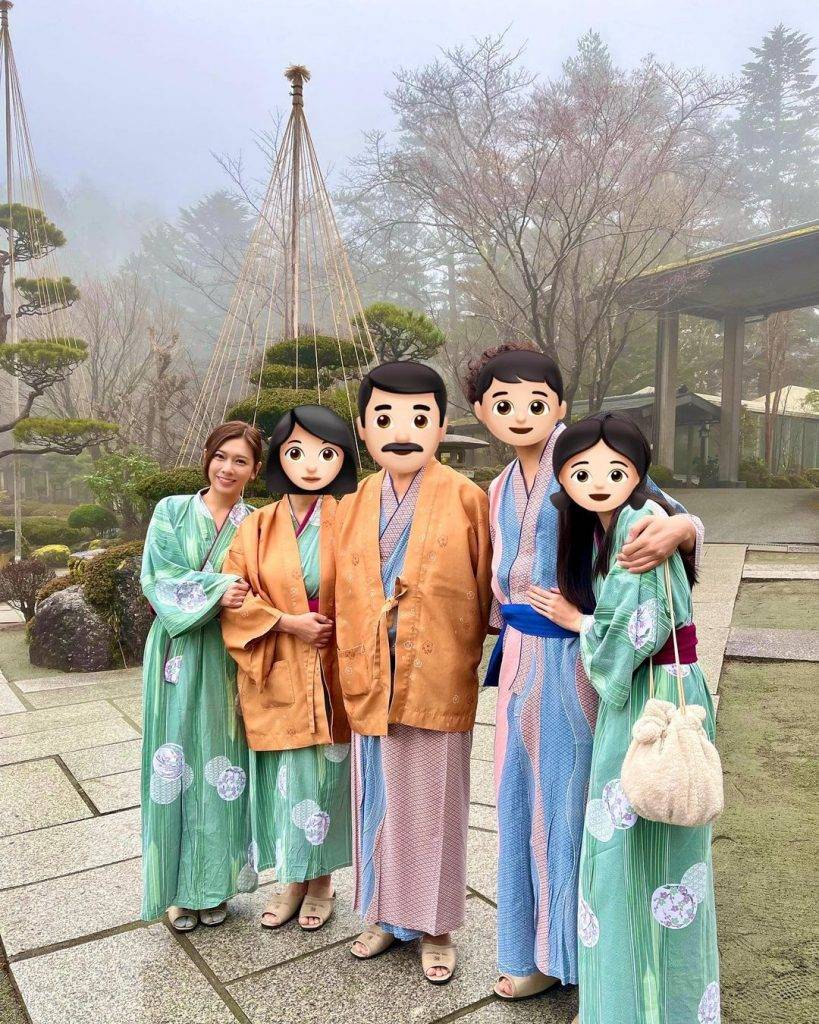 梁凱寧 梁凱寧在日本和屋企人享受家庭樂。