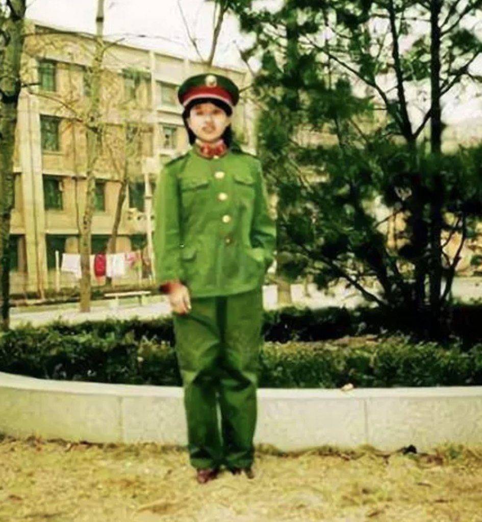 韓紅 年輕 韓紅 韓紅年輕時相片，在網上瘋傳。