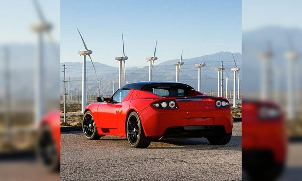 Tesla Roadster｜年份價錢、外形、規格及賣點一覽