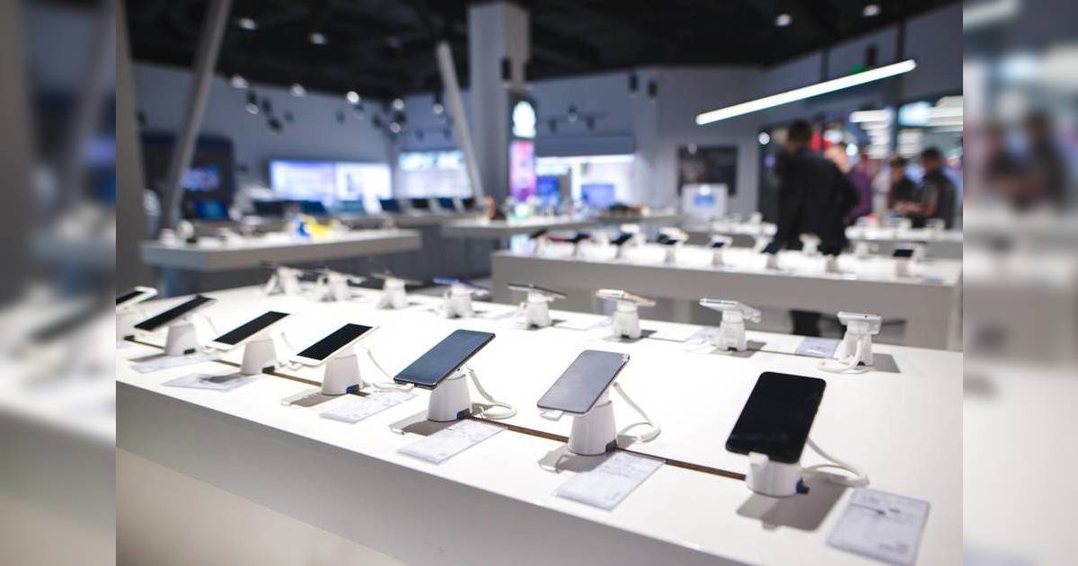 Motorola新型適應性顯示技術 開創手機與智能手錶的新紀元