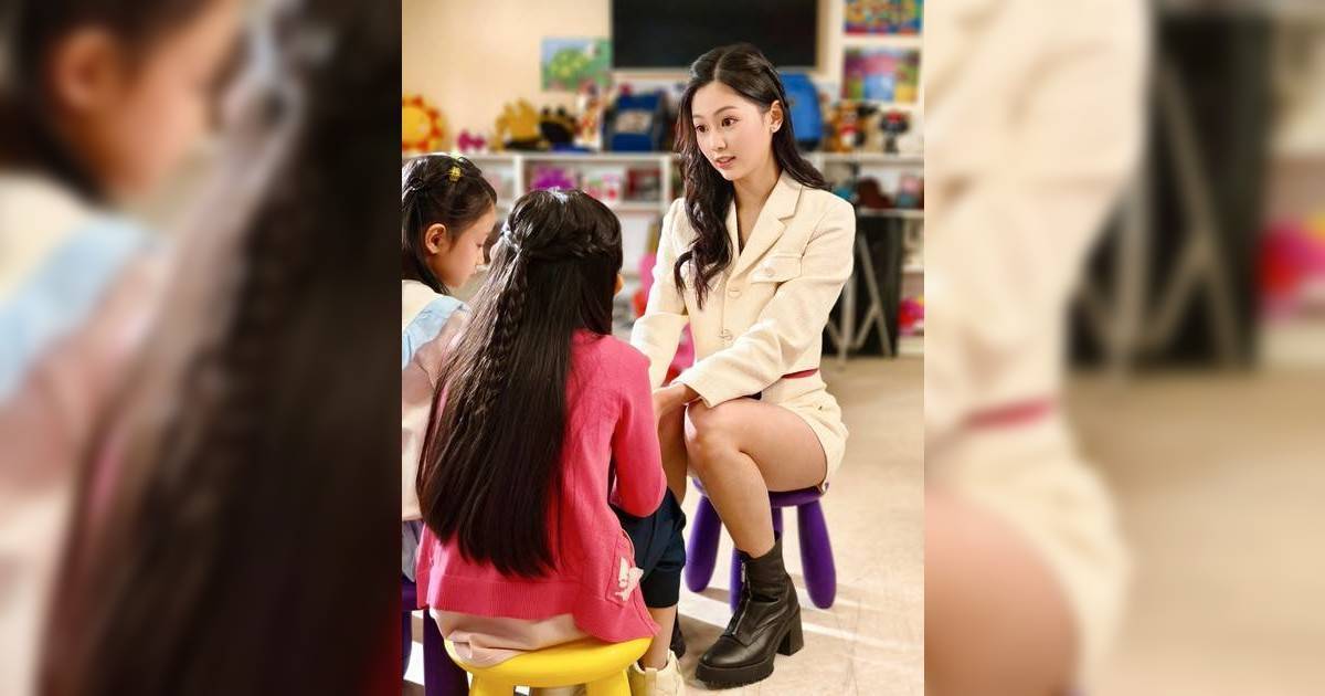 奪命提示｜郭柏妍白裙OL造型仙氣登場 網民封「腳柏妍」美腿實力認證
