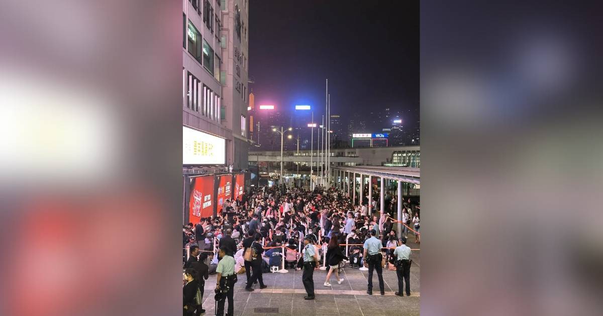 Chiikawa限定店亂象 過千人海港城排隊通宵搶公仔 特別版炒價飆10倍