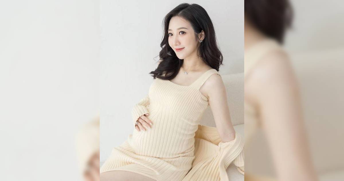 31歲何依婷懷孕9個月喜迎「蛇女」 曬巨肚寫真甜蜜待產