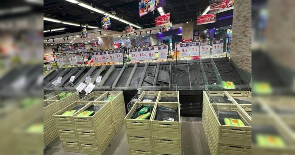 超颱樺加沙｜港人超市瘋搶掃貨被指似災難片 貨架全空唯獨1物無人買