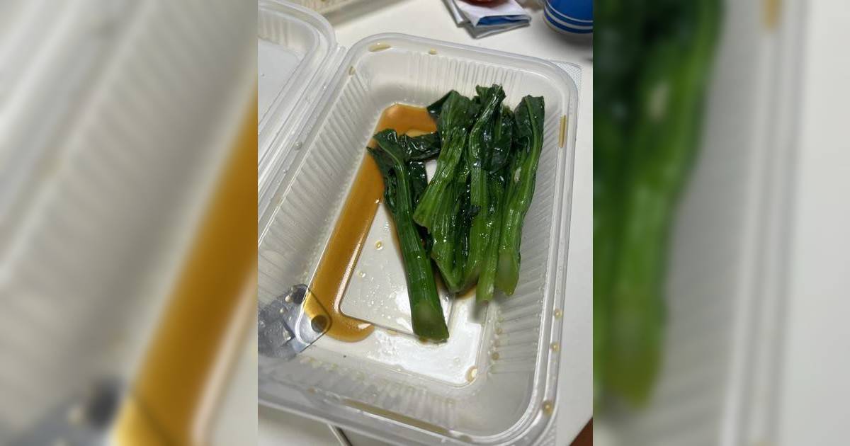 香港連鎖冰室24元賣6條菜心｜餐廳堅持份量正常 網民這樣解話？