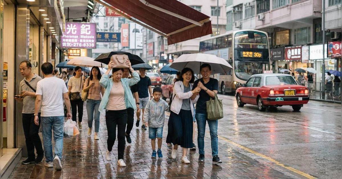 天文台突發黃雨警告｜廣泛地區將有大雨 網民崩潰：周末又玩完？