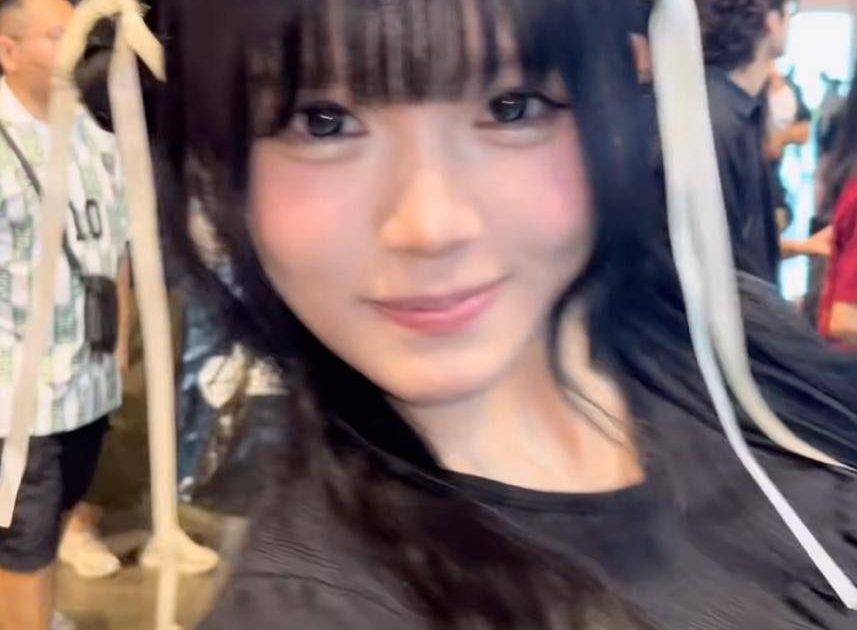 動漫節可愛女生示範「反智轉身」高顏值畫面瘋傳 原來係女團成員！