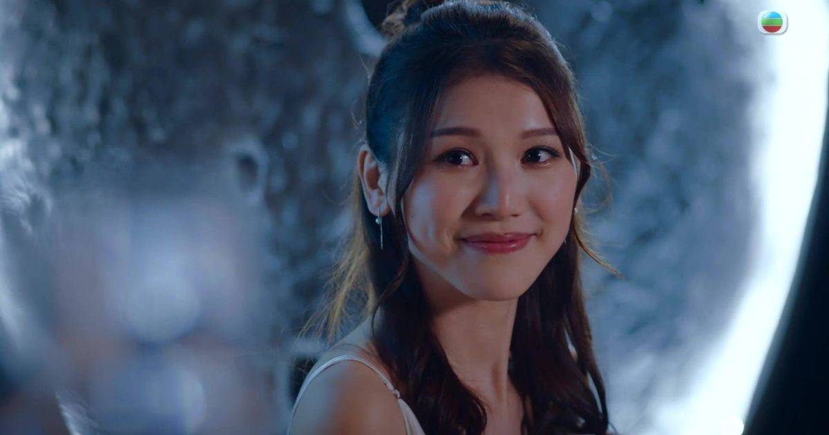 非份之罪｜酒吧閃現三小花被起底！鄧美欣長腿吸睛 李海銅盧映彤人氣急升！