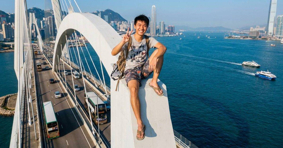 玩命男爬澎湖大橋頂打卡｜現場傳尖叫聲兼V字手勢！恐面臨200萬罰款下場曝光？