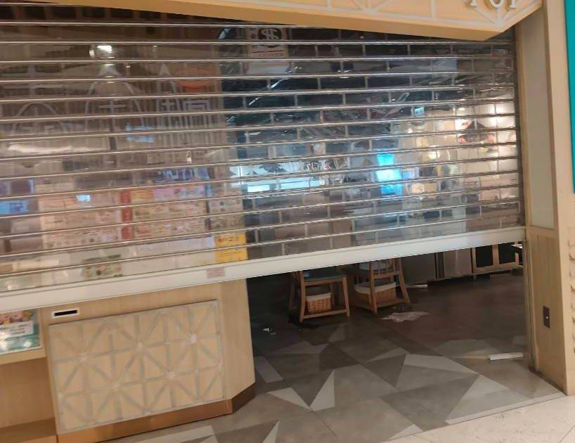 連鎖火鍋放題店全線結業 最後一間分店無預警拉閘結業 街坊愕然！門外告示惹熱議